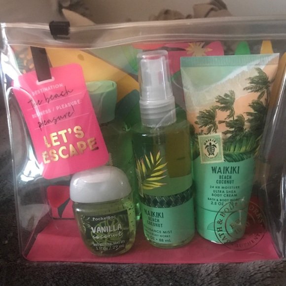 Bath & Body Works Accessories - ✨Bath & Body Works Set🎉 Waikiki Beach Coconut 🌸✨